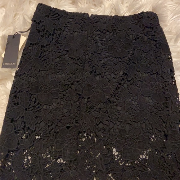 High waisted lace skirt - NWT - Picture 6 of 6